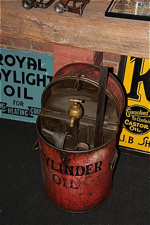 ROYAL DAYLIGHT CYLINDER OIL BULK BIN - click to enlarge